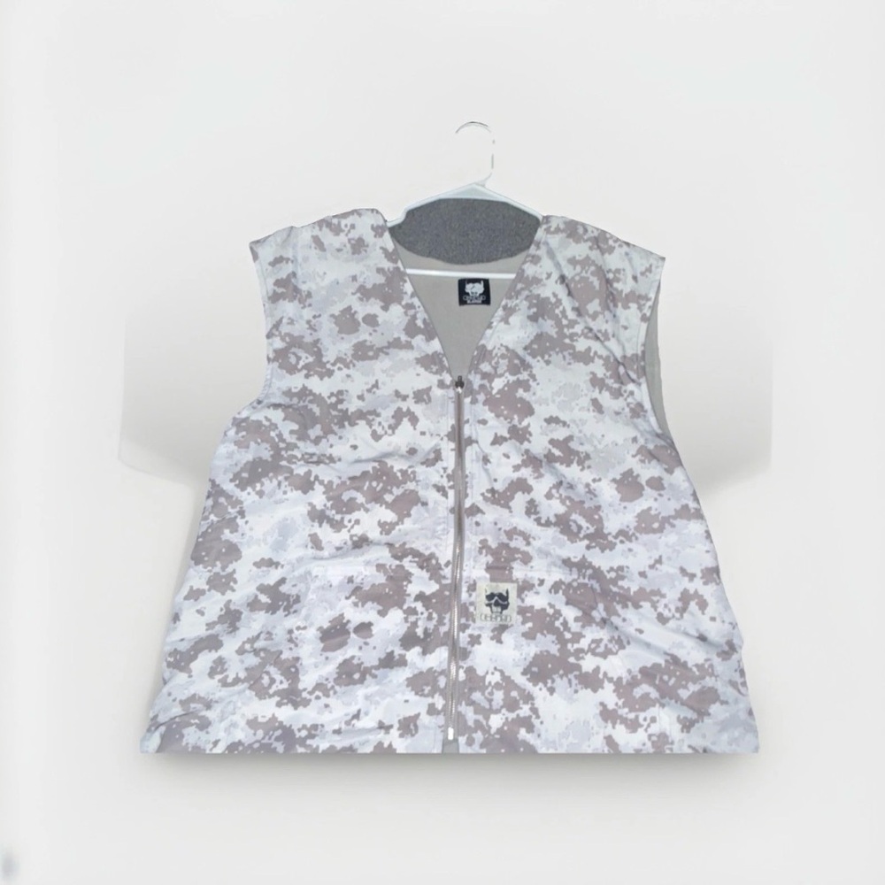 G59 Grey, White, And Burgundy Vest Size XL